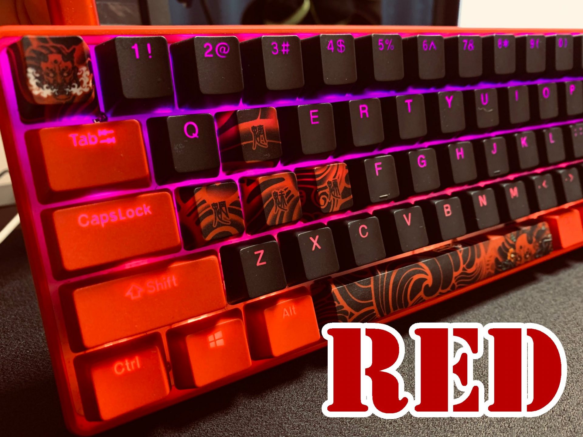 赤】マウスパッド＋キーキャップ紹介│NCC 新潟コンピュータ専門学校